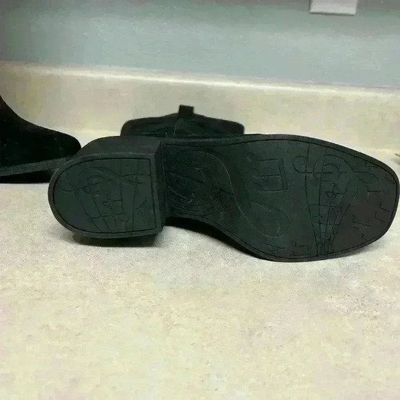 Black suede NWOT rocket dog heels boots size 8.5 - Picture 3 of 4